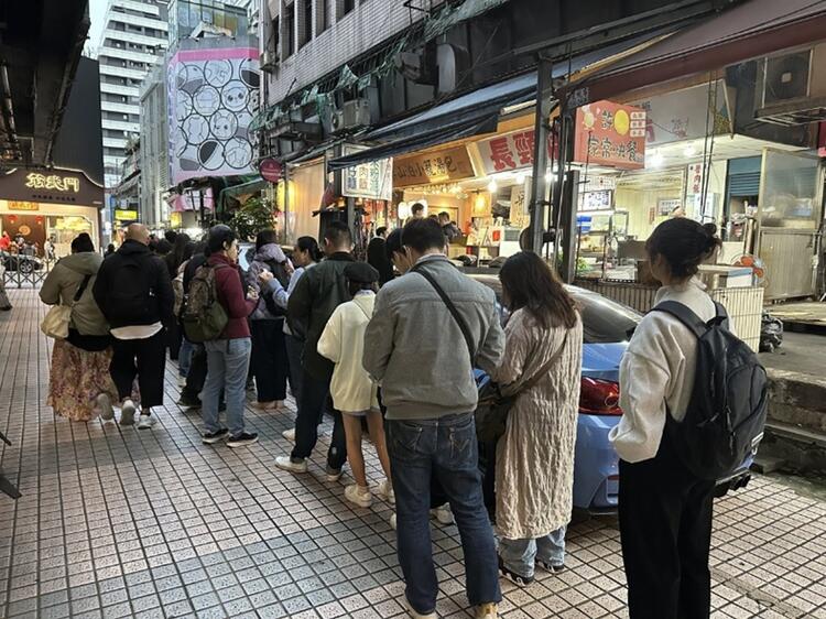 常に大行列が出来る台湾本店