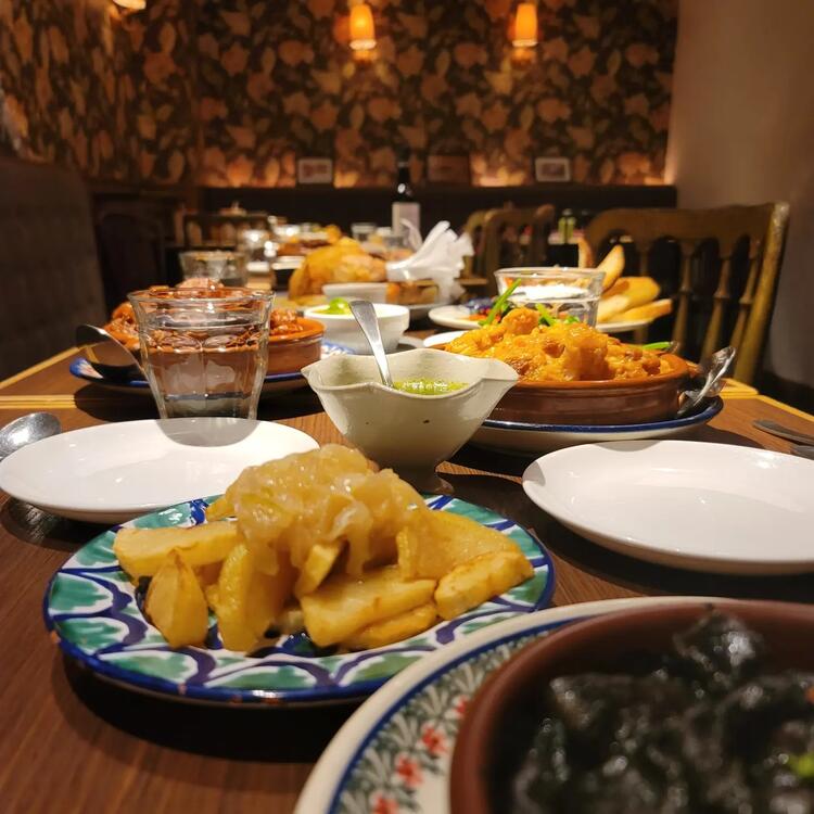 スペイン料理は研修で基礎から学べます！