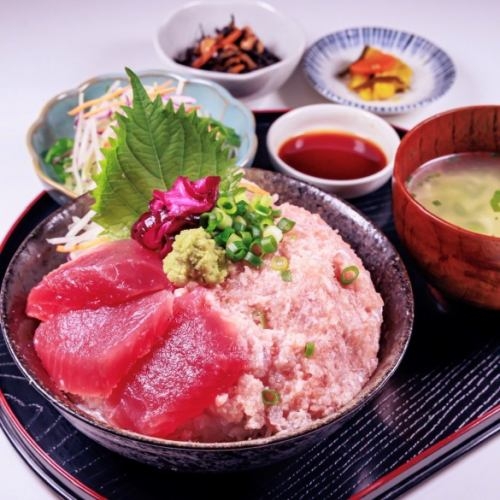 時給1300円～と好待遇◎