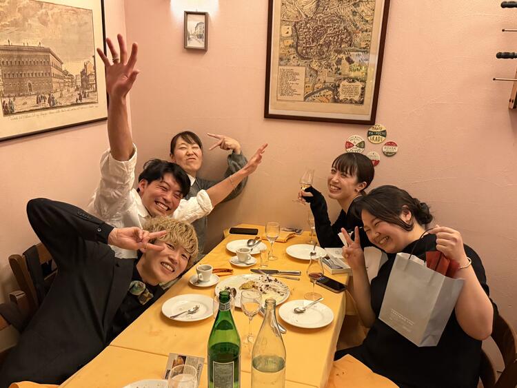 雰囲気抜群◎スタッフはみんな仲良し♪