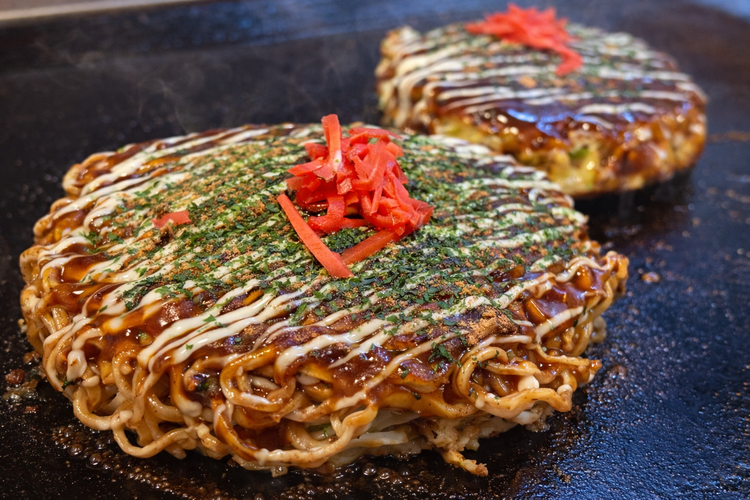 鉄板焼き未経験者でも丁寧に教えます！！