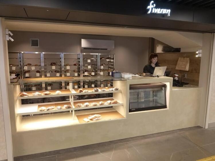 駅ナカの店舗なので通勤も便利です