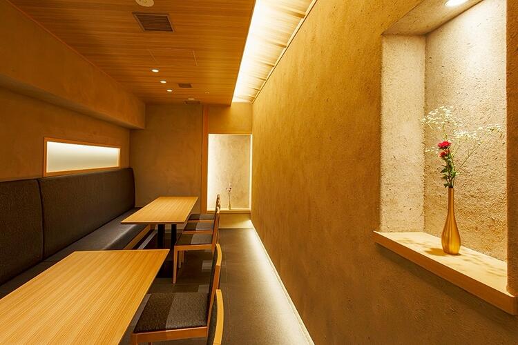 ピカピカの新店舗で働きませんか！