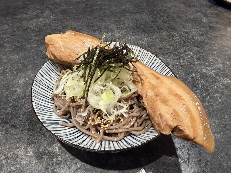 店名の由来の「じゅ〜しぃ。そば」