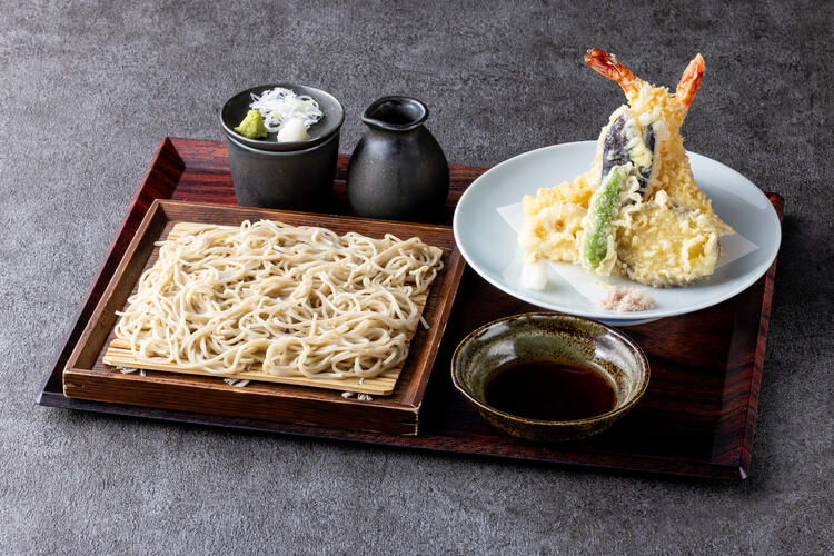 蕎麦メニュー1例（なめこおろし蕎麦）