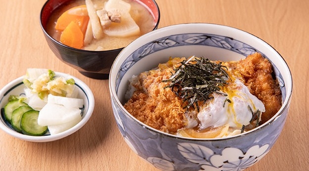 土日祝日は時給1400円！