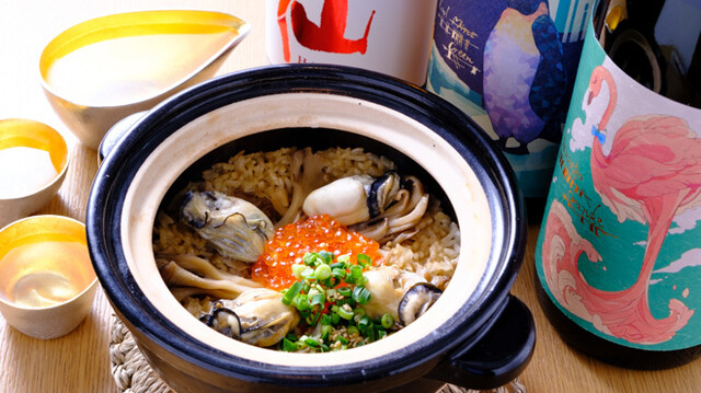 名物の土鍋ご飯は、当店の人気メニュー