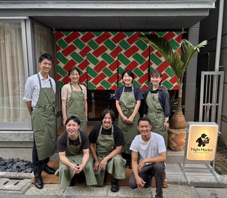 笑顔の絶えないシェフによる明るいお店です