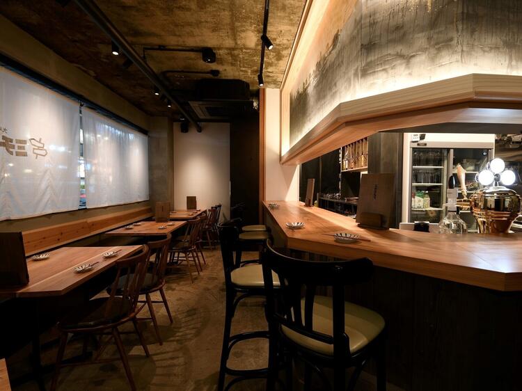 栄の中心地にある人気店！