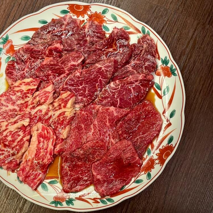 ハラミはサシの良いものを仕入れてます