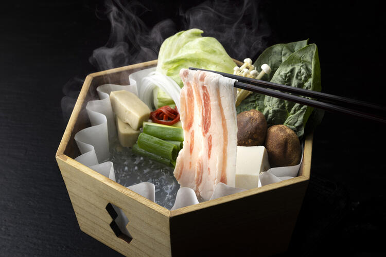 2つの日本料理ブランドを展開する企業
