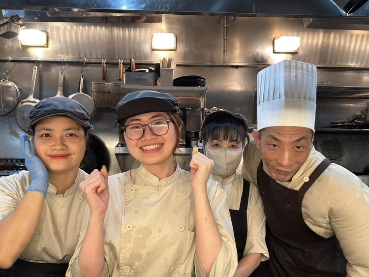 キッチン急募！名古屋駅直結の洋食店