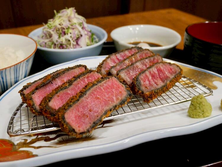 火入れにこだわった和牛かつ御膳