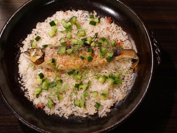 旬の食材を使ったパエリア