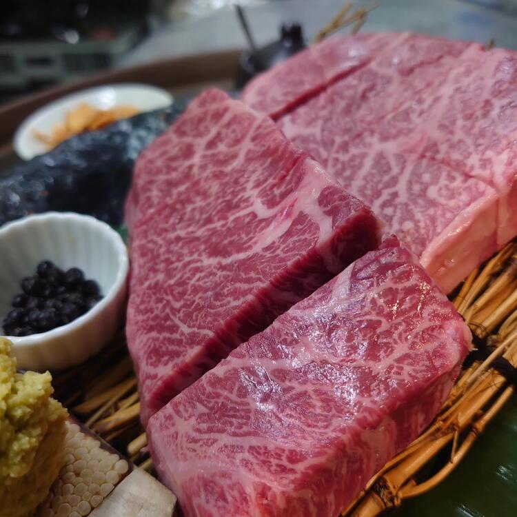 A5ランクの黒毛和牛を使用します