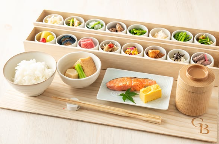 ホテル内キッチンで朝食をつくってください