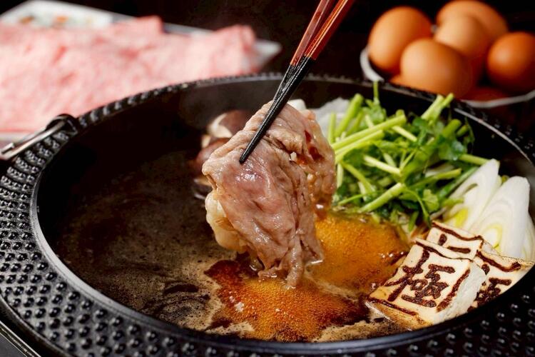 京都祇園のすき焼き専門店です◎