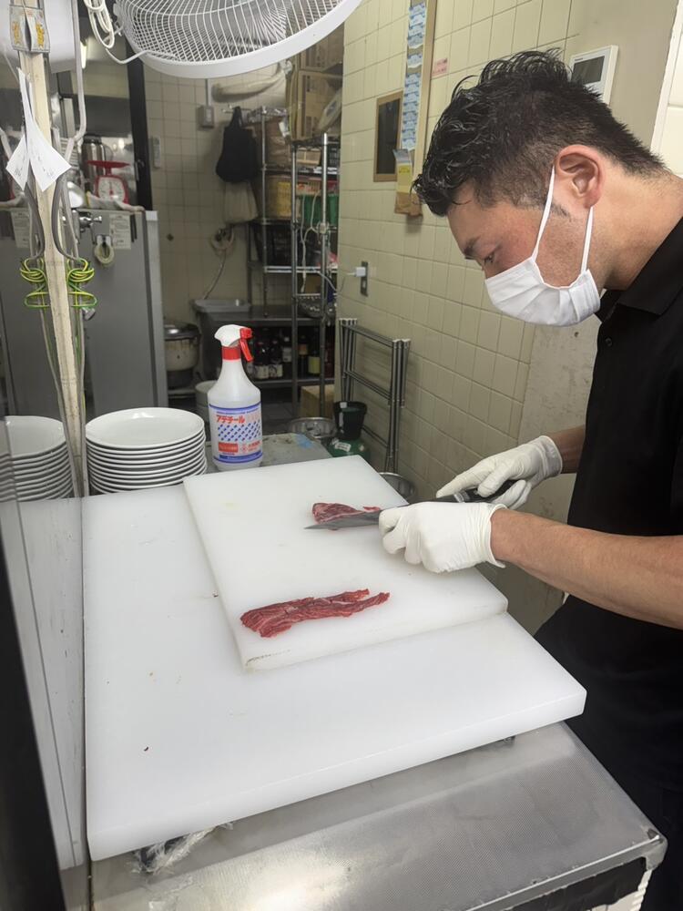 バラ肉にはこだわりの自家製ダレを☆