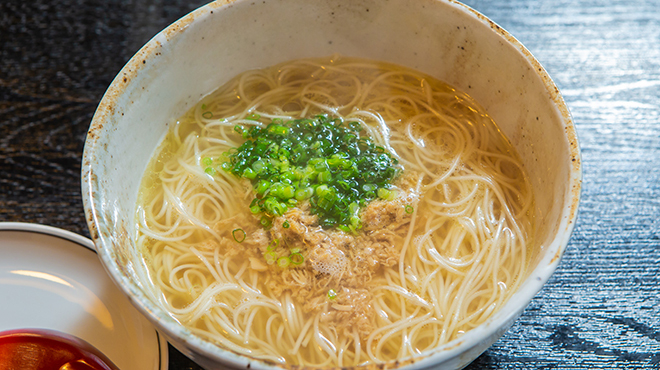 出汁が効いてる！鶏スープにゅーめんも人気