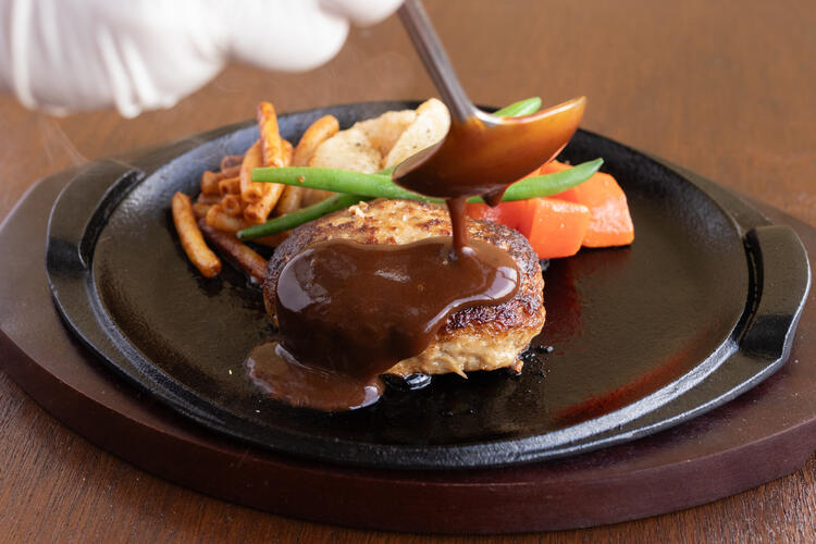 本格的な洋食調理のスキルが身につきます