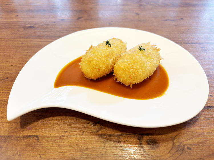 夜の名物のひとつ「海老クリームコロッケ」