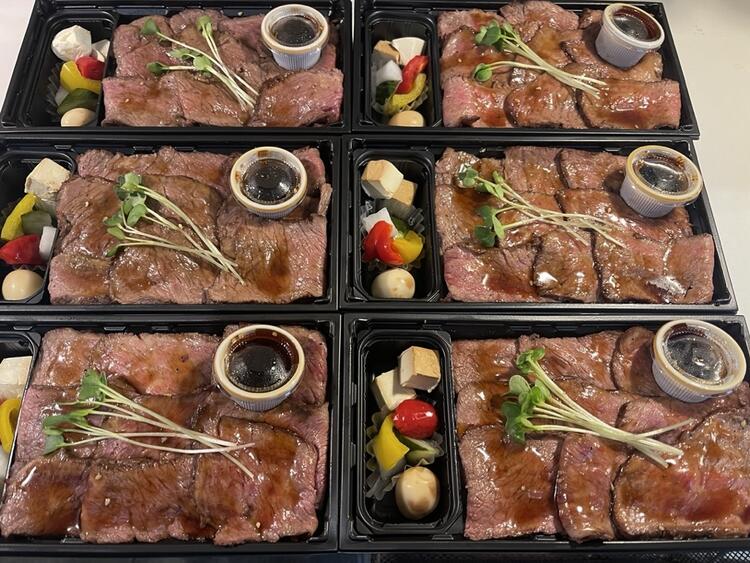 　　　　炭火焼ローストビーフ重
