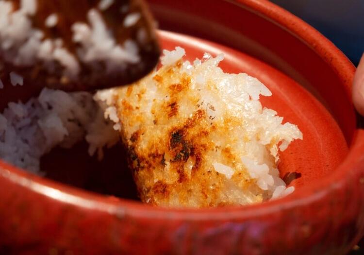 土鍋で炊き上げるこだわりの御飯