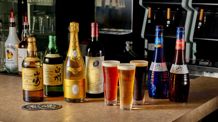 クラフトビールやワインなど豊富なドリンク
