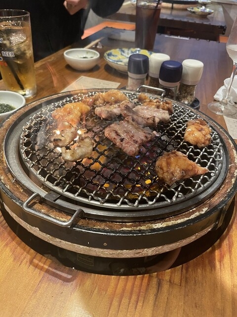 鶏を焼肉スタイルで楽しむ鶏焼肉専門店