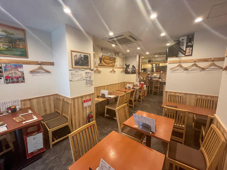 24年の移転から綺麗な店内！
