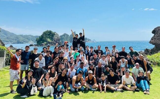 毎年島を貸し切ってグランピング！