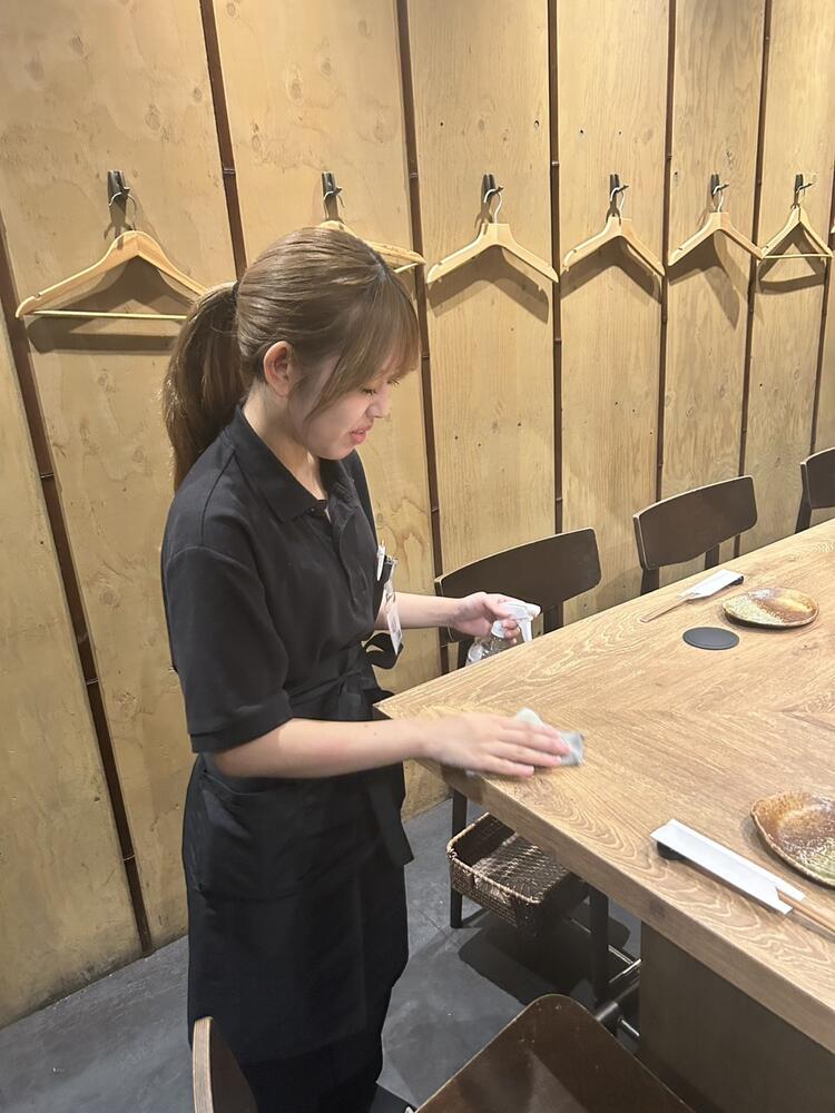 本格的な炭火焼きの技術を習得できます