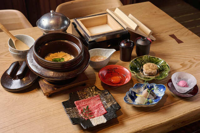 料理は豆富と江戸前寿司と藁焼き