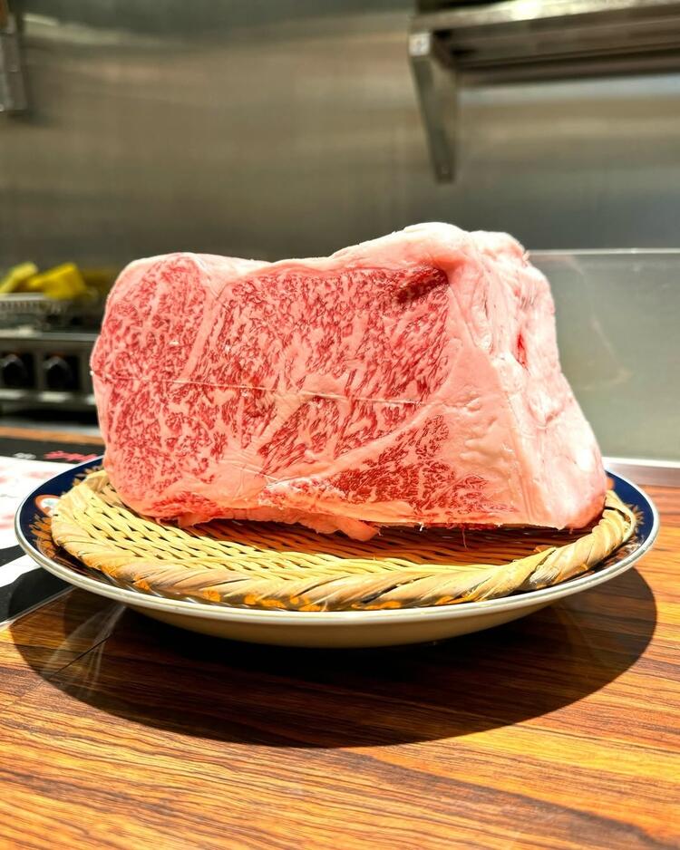 人気店での食事会なども開催◎