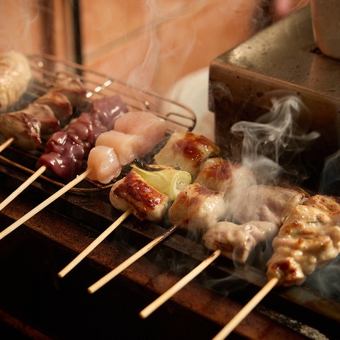 炭の扱い方や焼き鳥の技術が身につきます