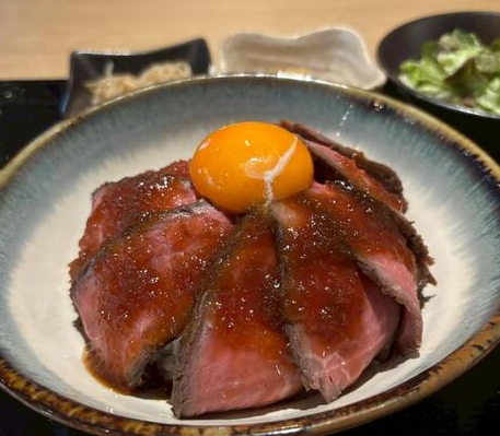 常連のお客様で賑わっているお店です◎