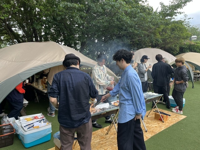 屋形船やBBQなど社内交流イベントも多数