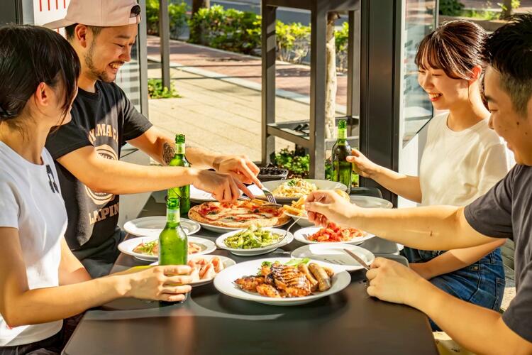 テラス席もある開放的なお店です！