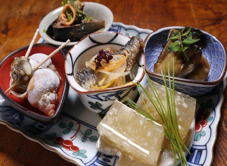 イザカヤ以上割烹未満　酒場のアテ