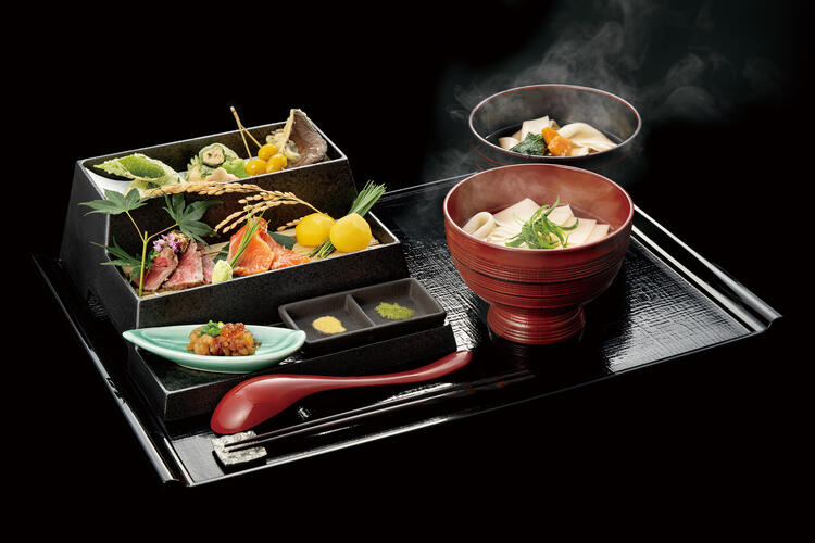 店舗ごに料理内容が違う事も花山の魅力！