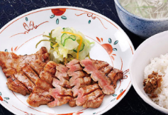 年間休日110日＆深夜営業なし♪