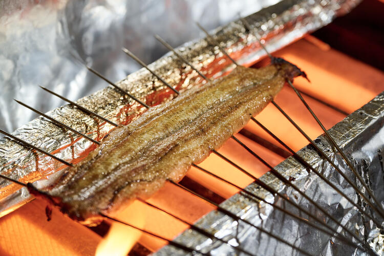 基礎から学び、ゆくゆくは焼き場もお任せ！