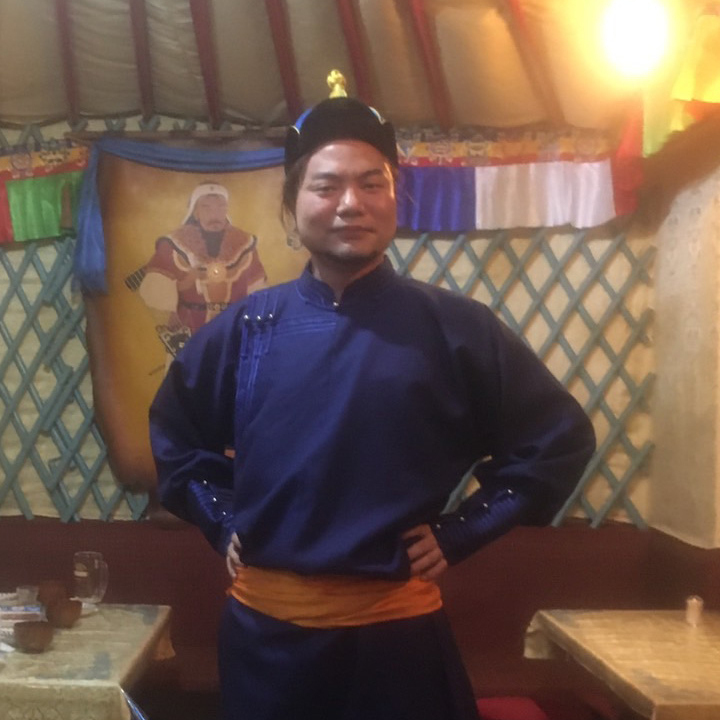 佐藤 潮.
