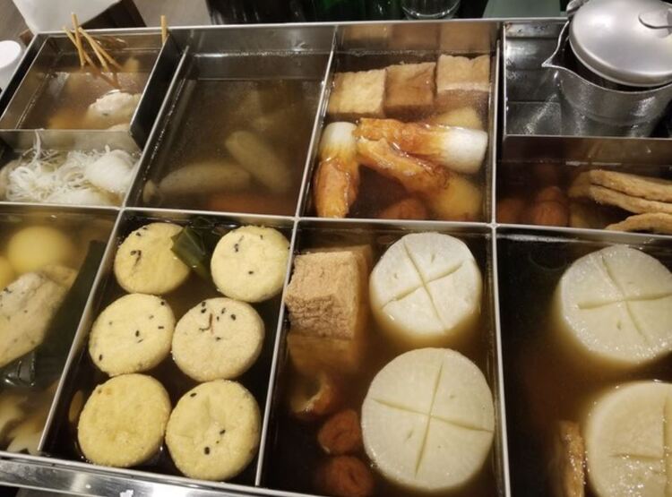 寒い季節にはおでんが人気ですよ♪