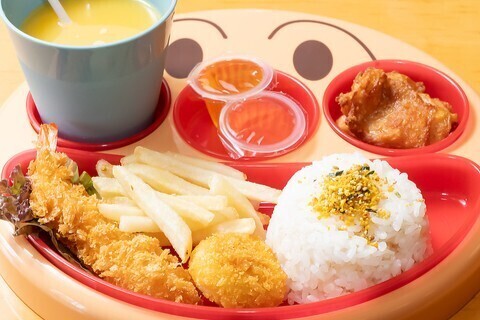 近隣ミュージアムと連動したキッズプレート