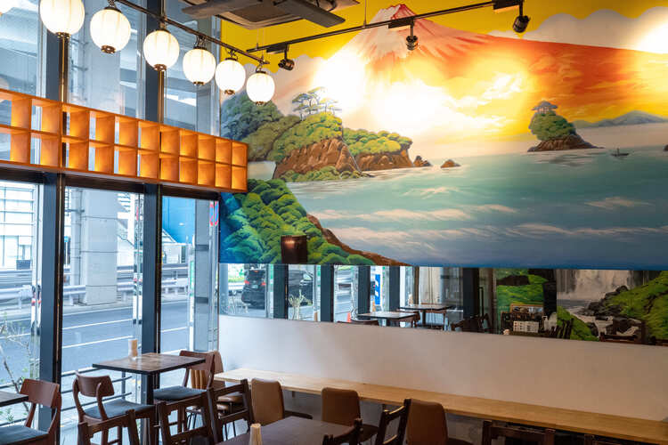 ～モダンアートに囲まれ優雅に働く～