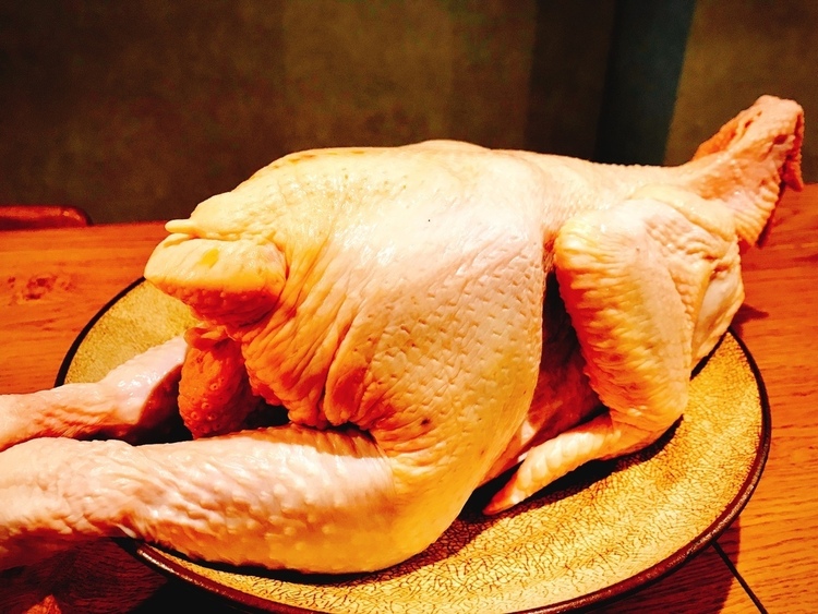 福島の伊達鶏を丸ごとを捌ける環境です◎