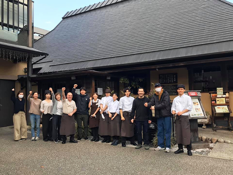 この京都本店で、オープンまで研修を実施！