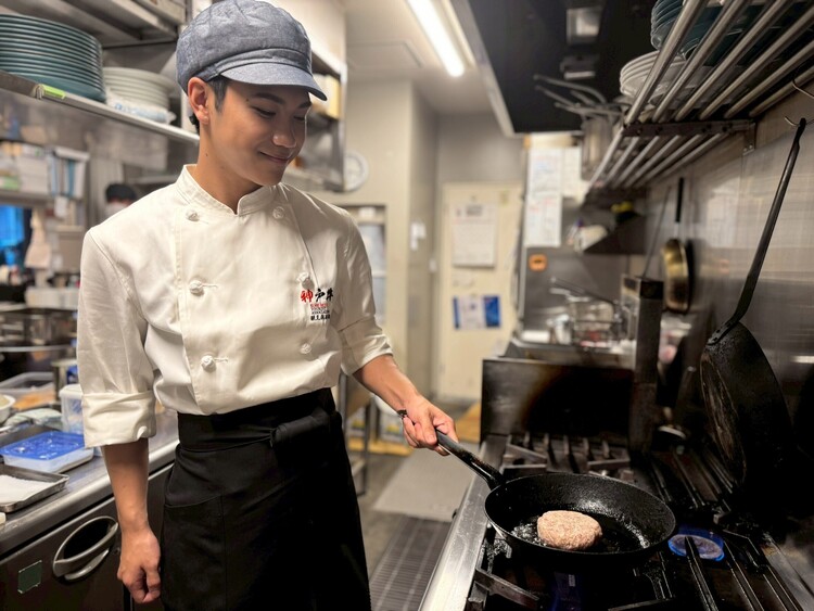 “神戸元町から世界へ”――