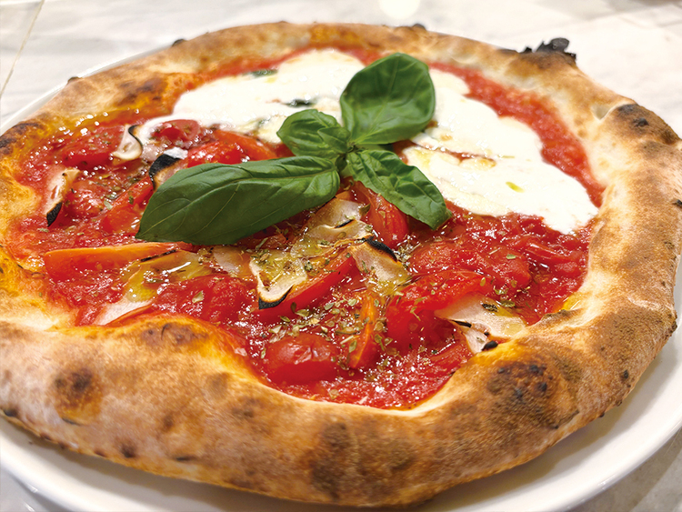 パリッもちっの本格石窯ピッツァ